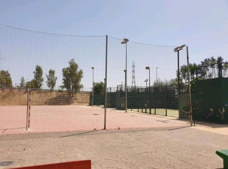 Alojamiento Con Piscina Y Parking En Sevilla La Algaba Exterior photo