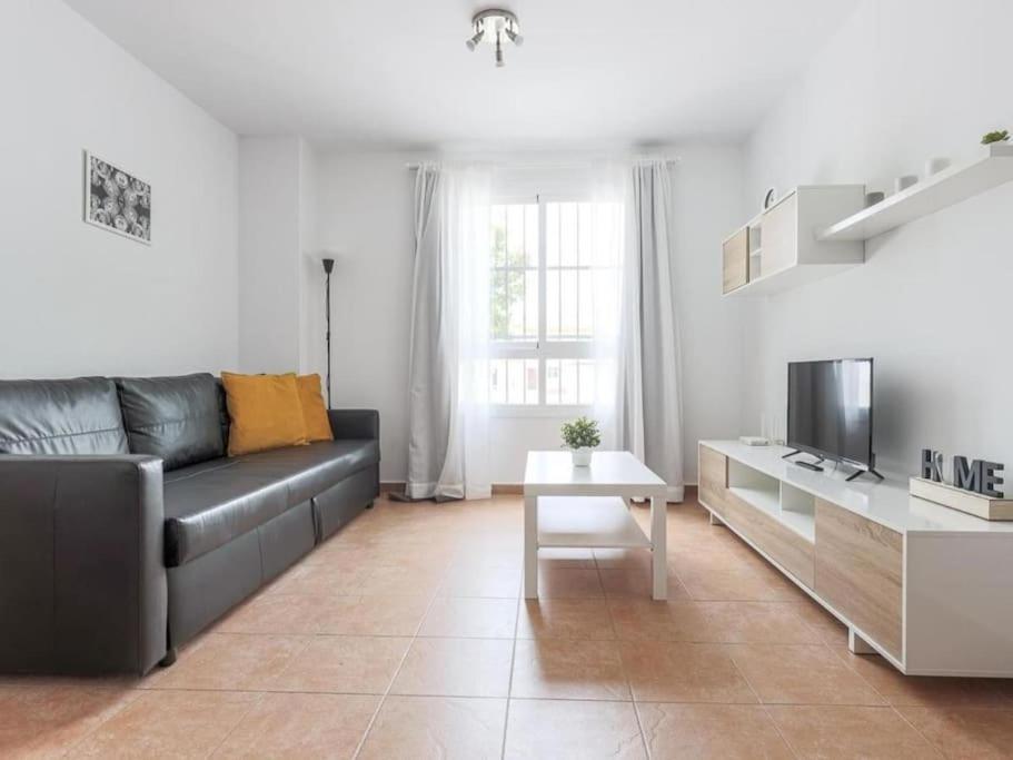 Alojamiento Con Piscina Y Parking En Sevilla La Algaba Exterior photo