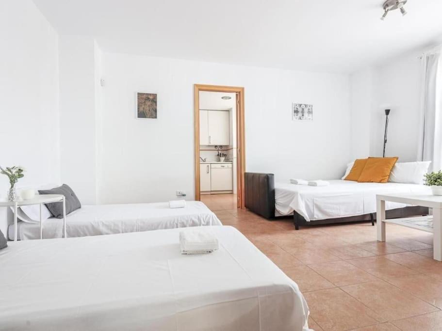 Alojamiento Con Piscina Y Parking En Sevilla La Algaba Exterior photo